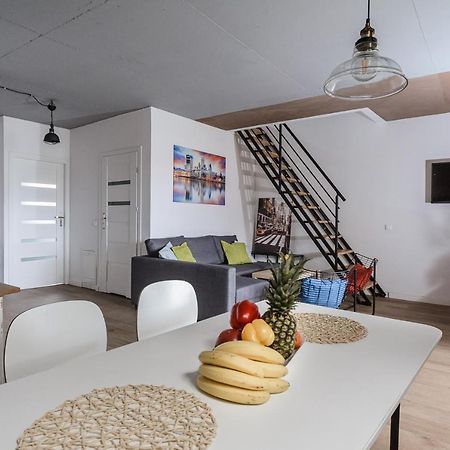 Stylish Apartment In The City Center Of Warschau Buitenkant foto