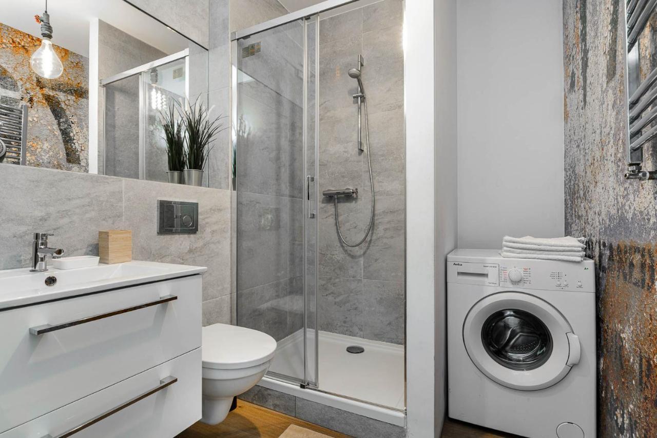 Stylish Apartment In The City Center Of Warschau Buitenkant foto