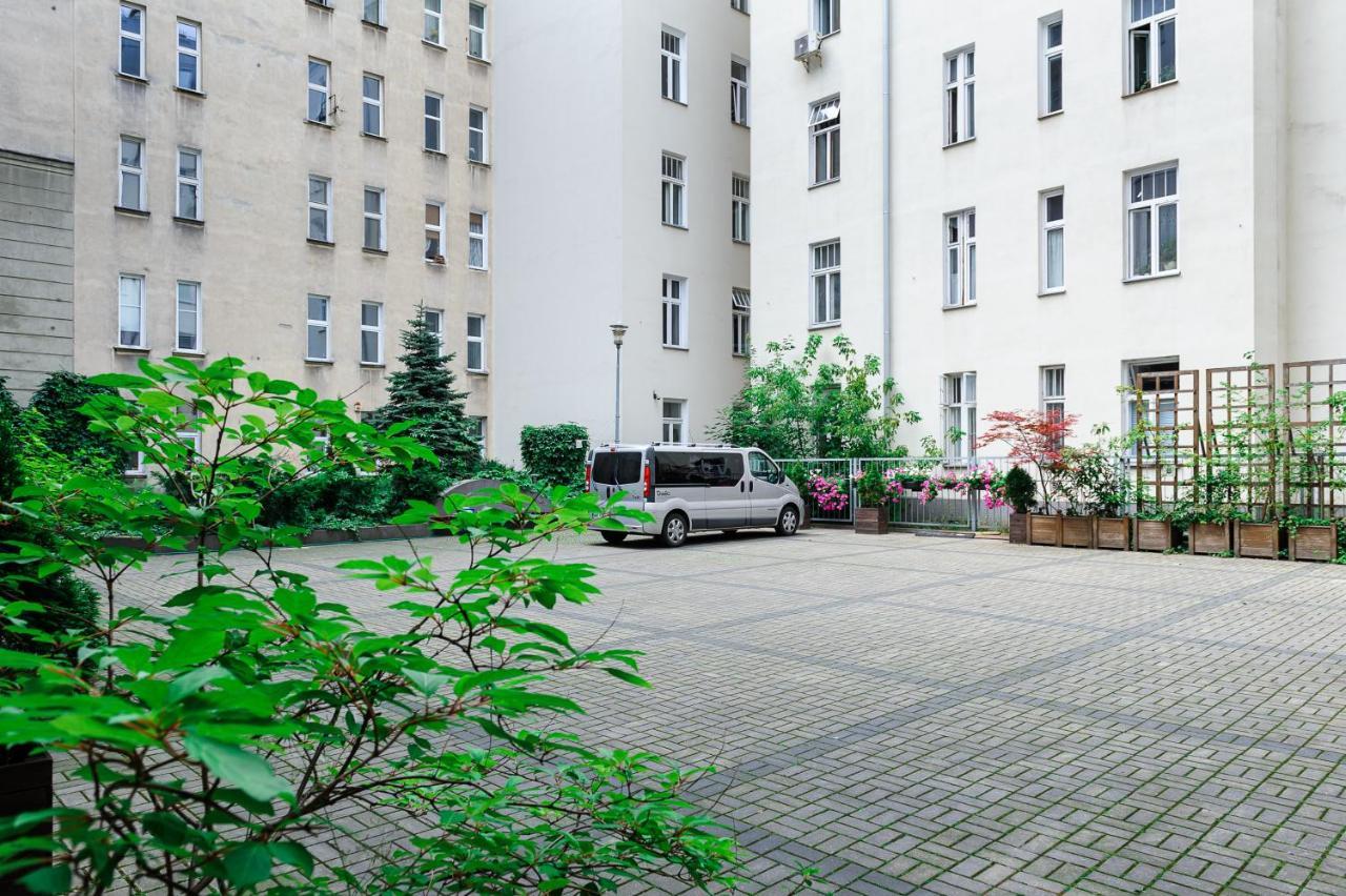 Stylish Apartment In The City Center Of Warschau Buitenkant foto